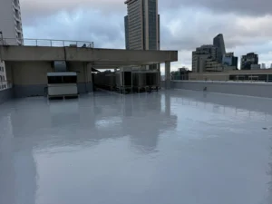 Sprey Polyurea uygulaması ile teras su yalıtımı yapılan çatı yüzeyi