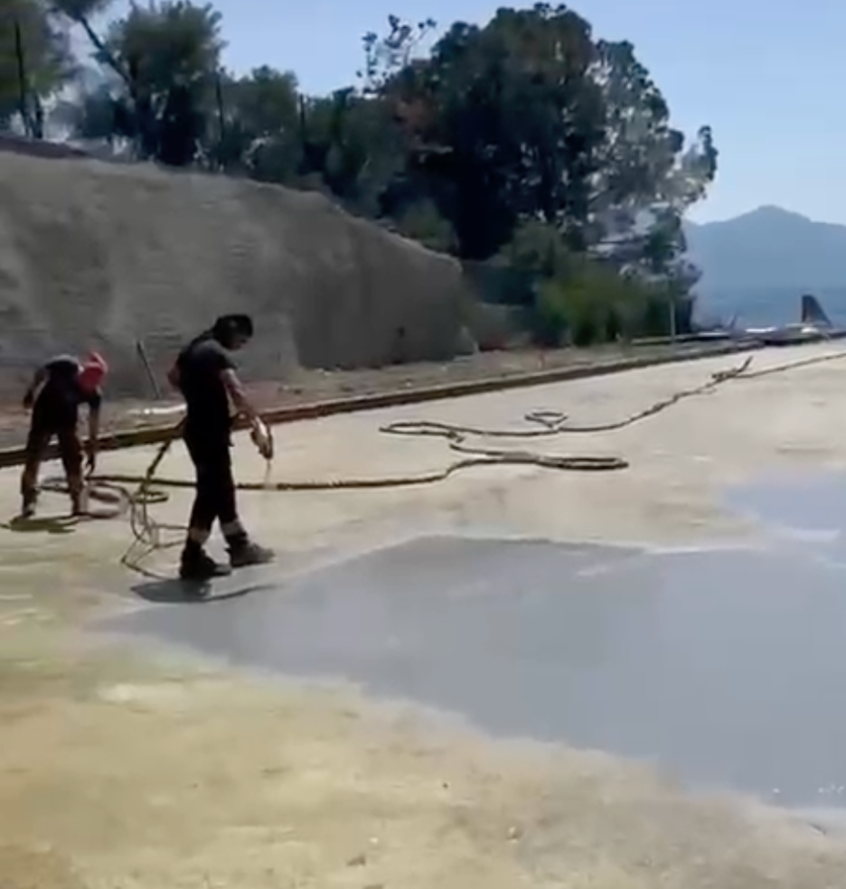 Teras sprey izolasyonu uygulaması ile poliüretan su ve ısı yalıtımı çalışması